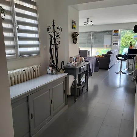 Maison De *