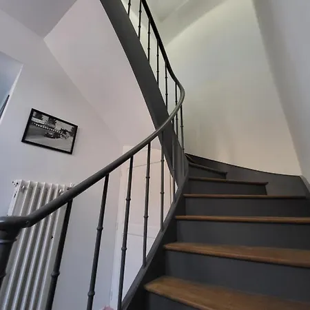 Maison De *